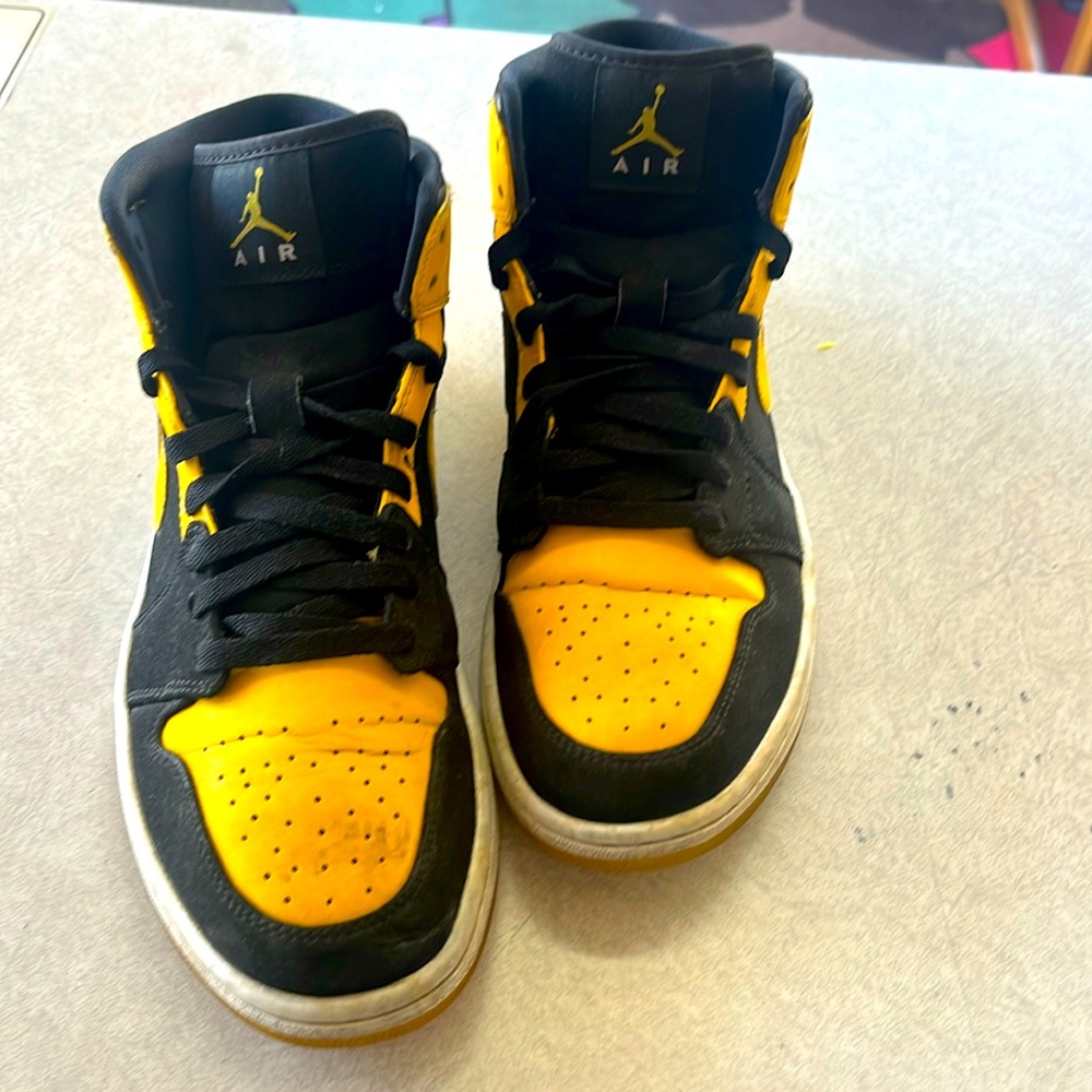 Jordan 1 preowned size 10